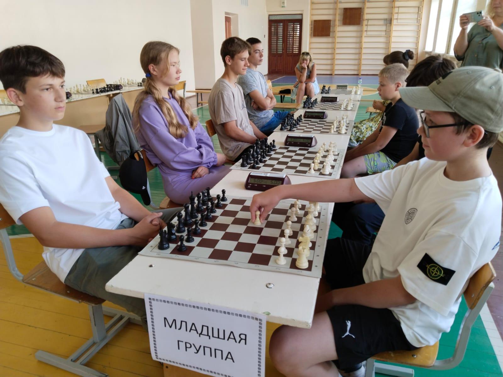 В Опочке проходит турнир по шахматам.