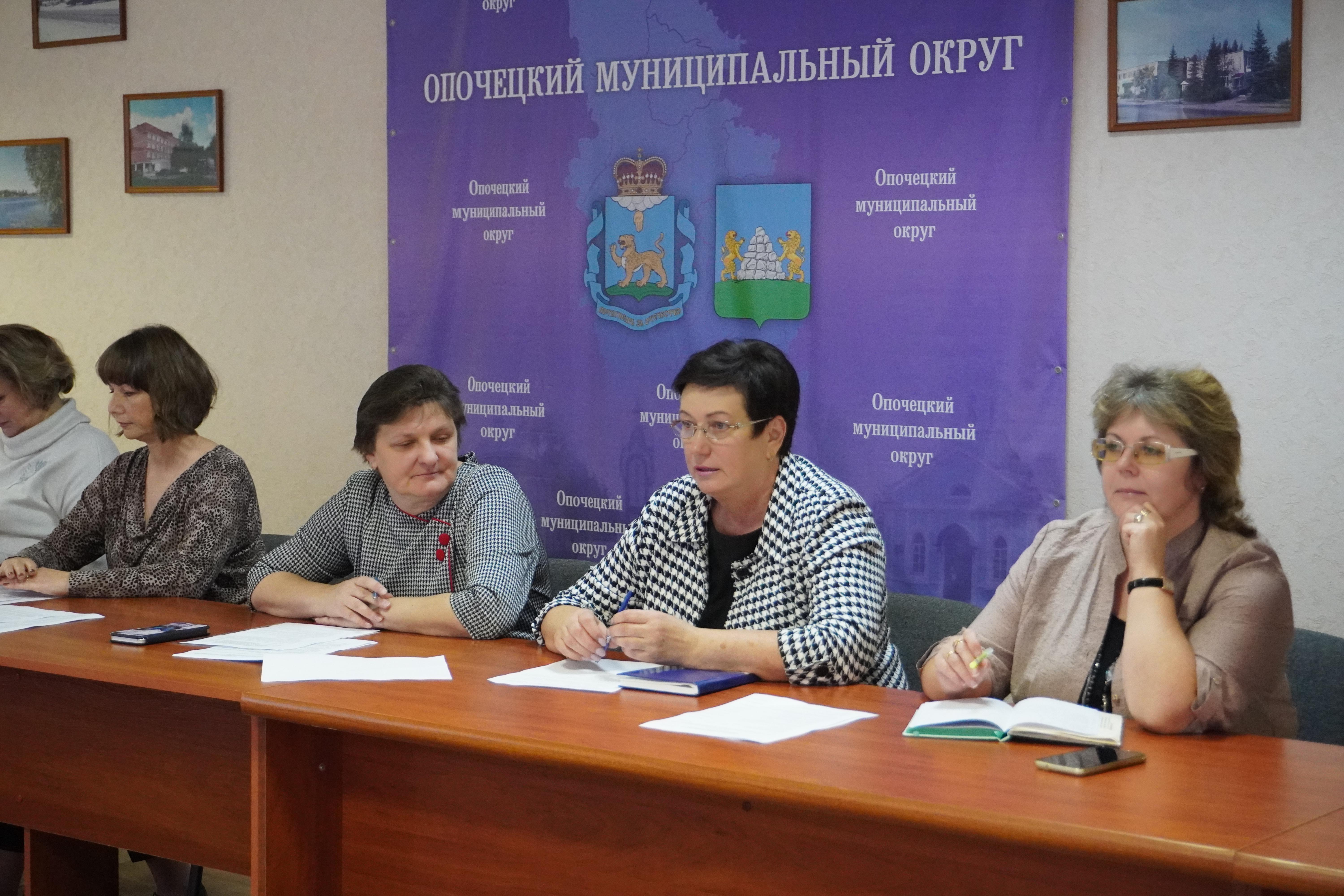В Опочке прошло заседание межведомственной комиссии по профилактике правонарушений.