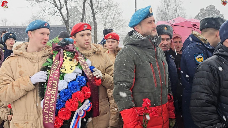 Юнармейцы Опочки приняли участие в цикле памятных мероприятий, которые прошли в Пскове. Юнармейцы Опочки приняли участие в цикле памятных мероприятий, которые прошли в Пскове.