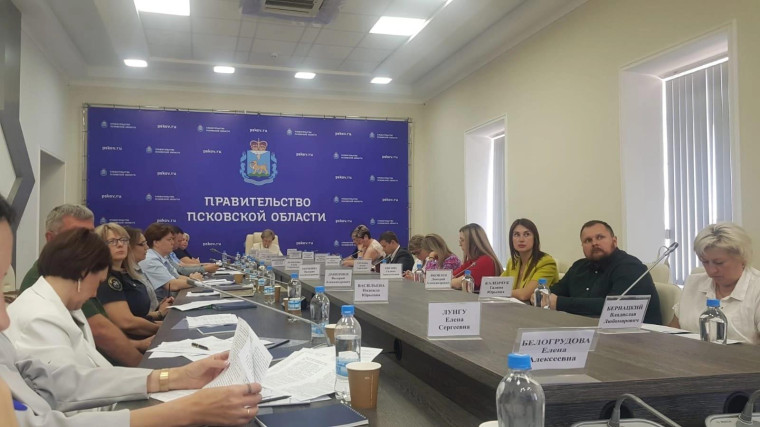 объявлены результаты конкурса "Лучшая комиссия по делам несовершеннолетних Псковской области".. объявлены результаты конкурса "Лучшая комиссия по делам несовершеннолетних Псковской области"..