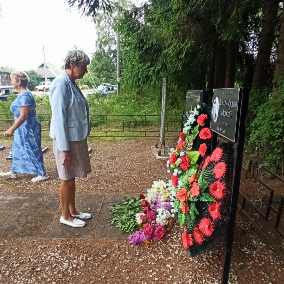 В д. Духеово прошло праздничное мероприятие, посвященное освобождению района. В д. Духеово прошло праздничное мероприятие, посвященное освобождению района.