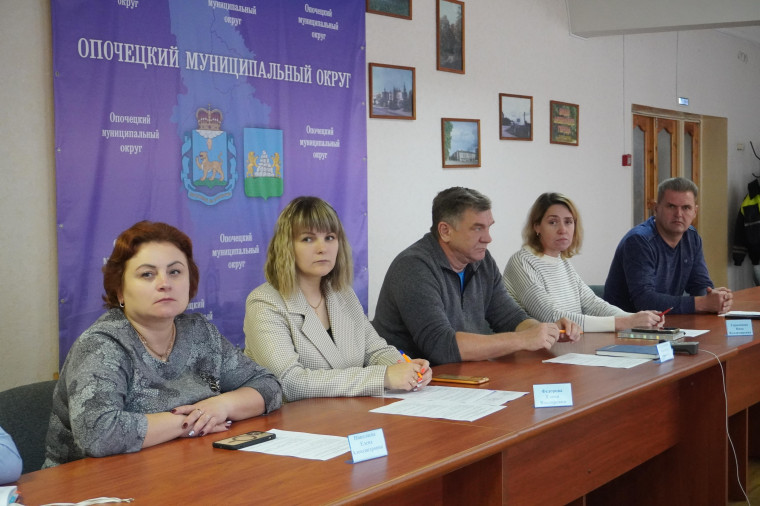В Опочке прошло очередное заседание комиссии по безопасности дорожного движения. В Опочке прошло очередное заседание комиссии по безопасности дорожного движения.